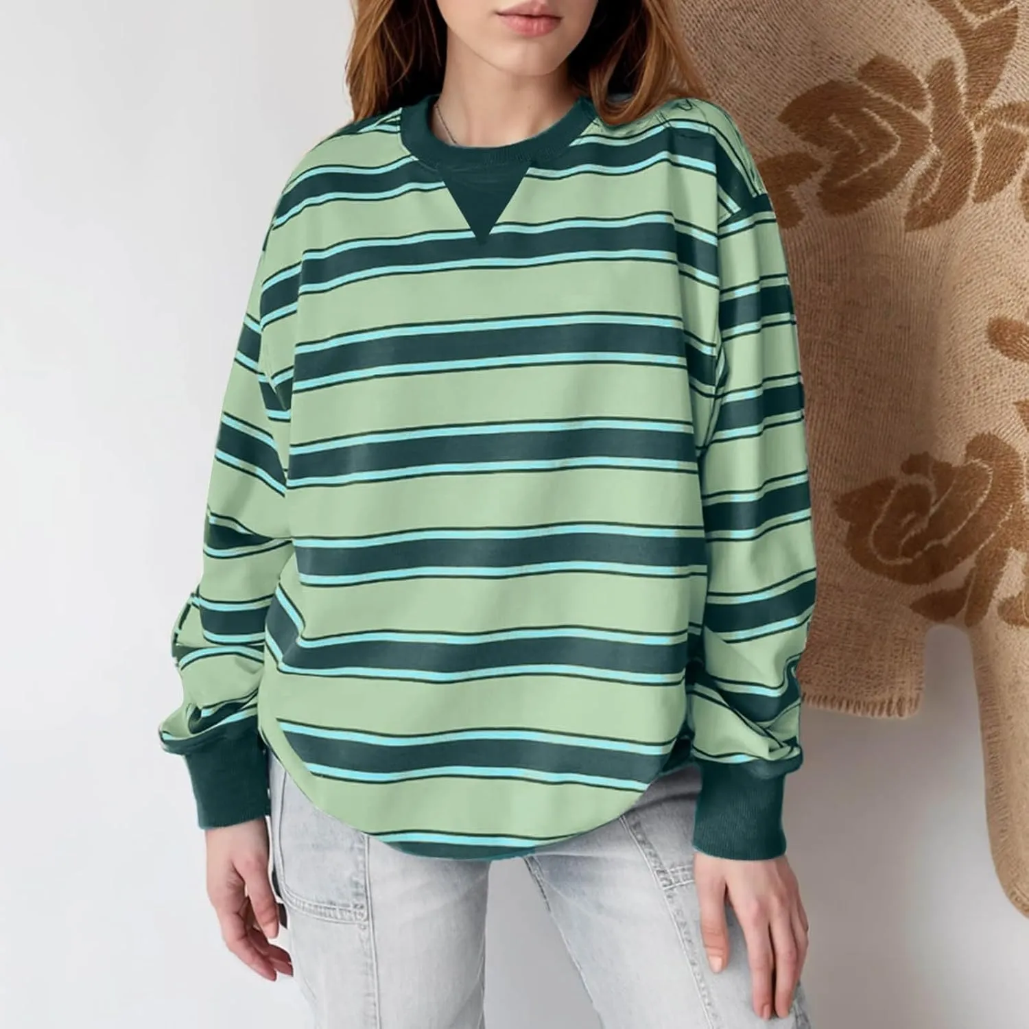 Oversized Sweatshirt for Women Striped Print Lightweight Crewneck Long Sleeve Pullover Tops Fall Workout Loose Hoodie