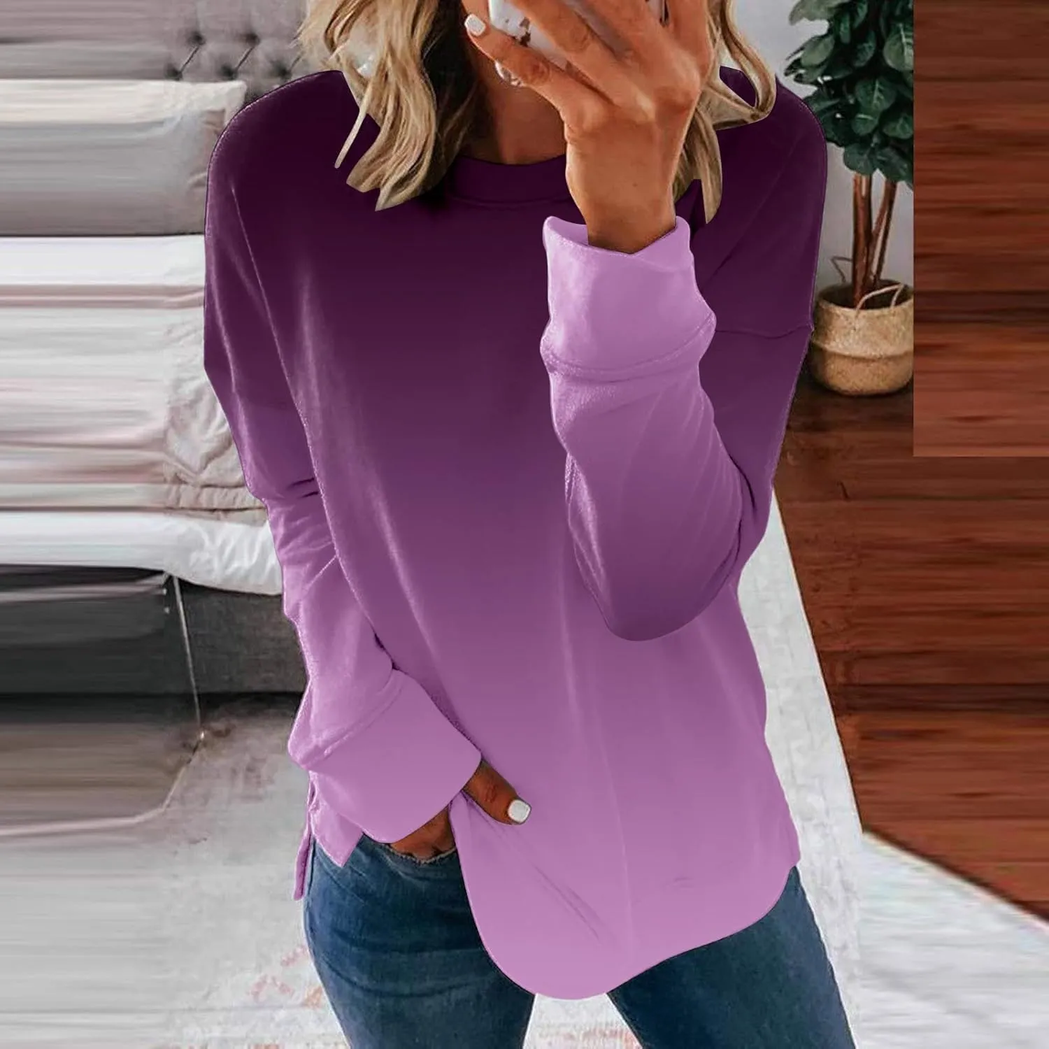 Womens Fall Fashion Sweatshirt Long Sleeve Crewneck Graphic Pullover Trendy Gradient Color Tops Comfort Winter Clothes