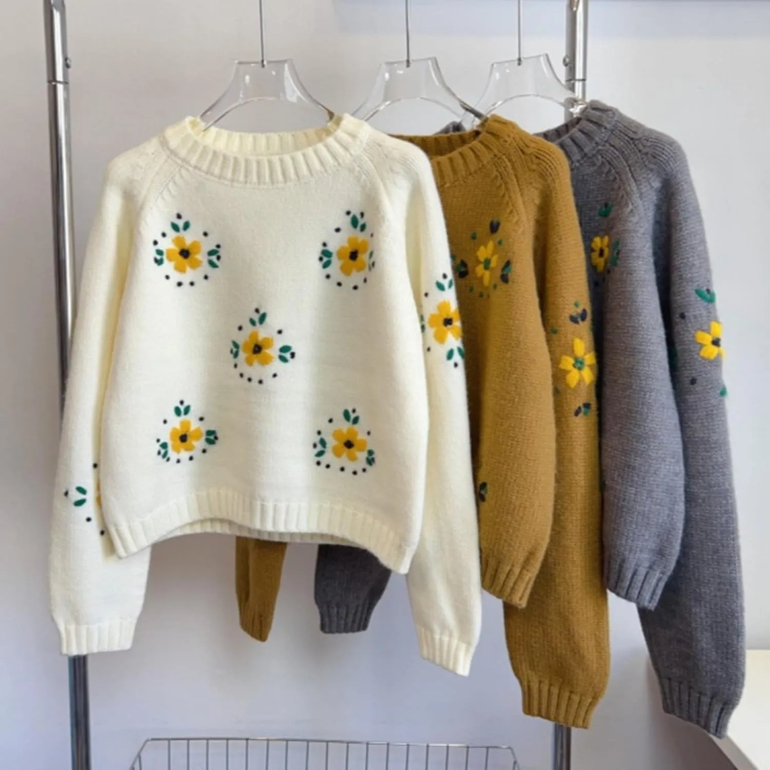 Womens Floral Embroidered Chunky Sweater Y2k Long Sleeve Crewneck Cute Knit Sweater Pullover Preppy Clothes